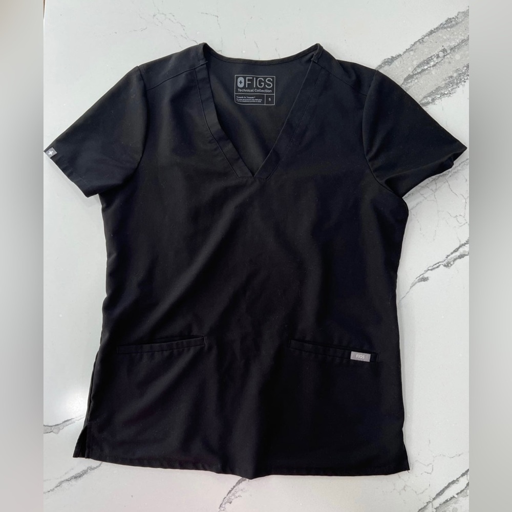 FIG Clothing Casma Three-Pocket Scrub Top